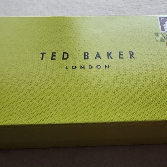 Ted Baker Vivecka scalloped leather purse/ wallet - Picture 2 of 13